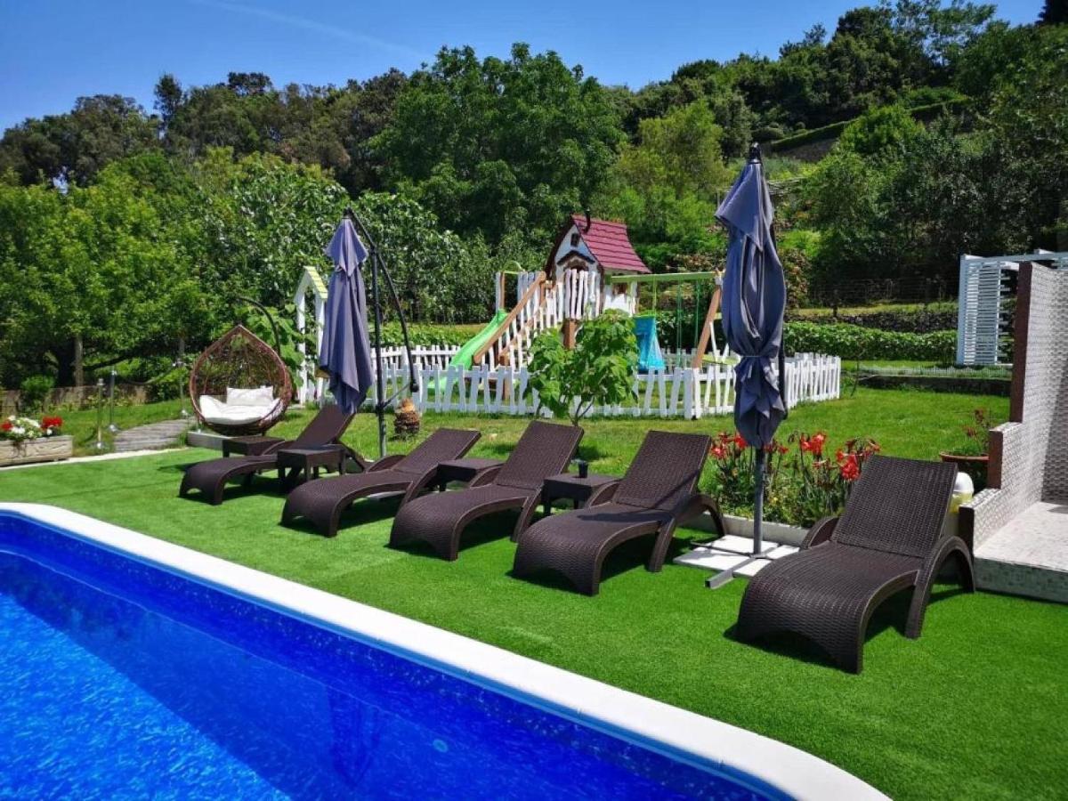 קמפור Apartments Villa Subic מראה חיצוני תמונה